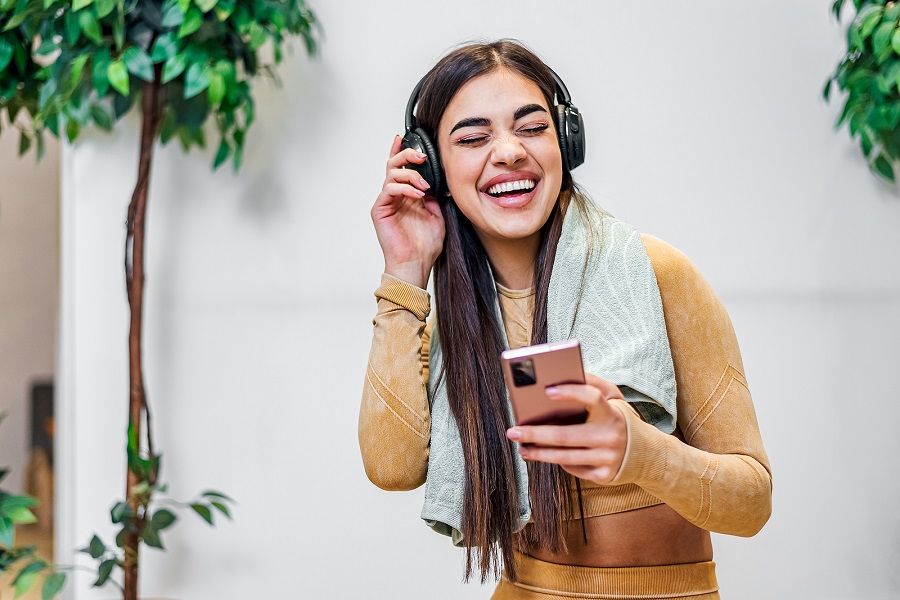 How Invisalign Can Help With Eating and Drinking Options Phoenix