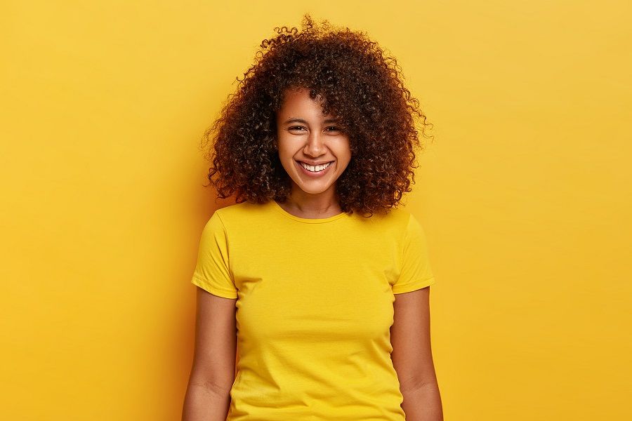 Teeth Whitening Methods and Their Pros and Cons At Home and