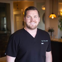 Dr. Ryan Tuinstra