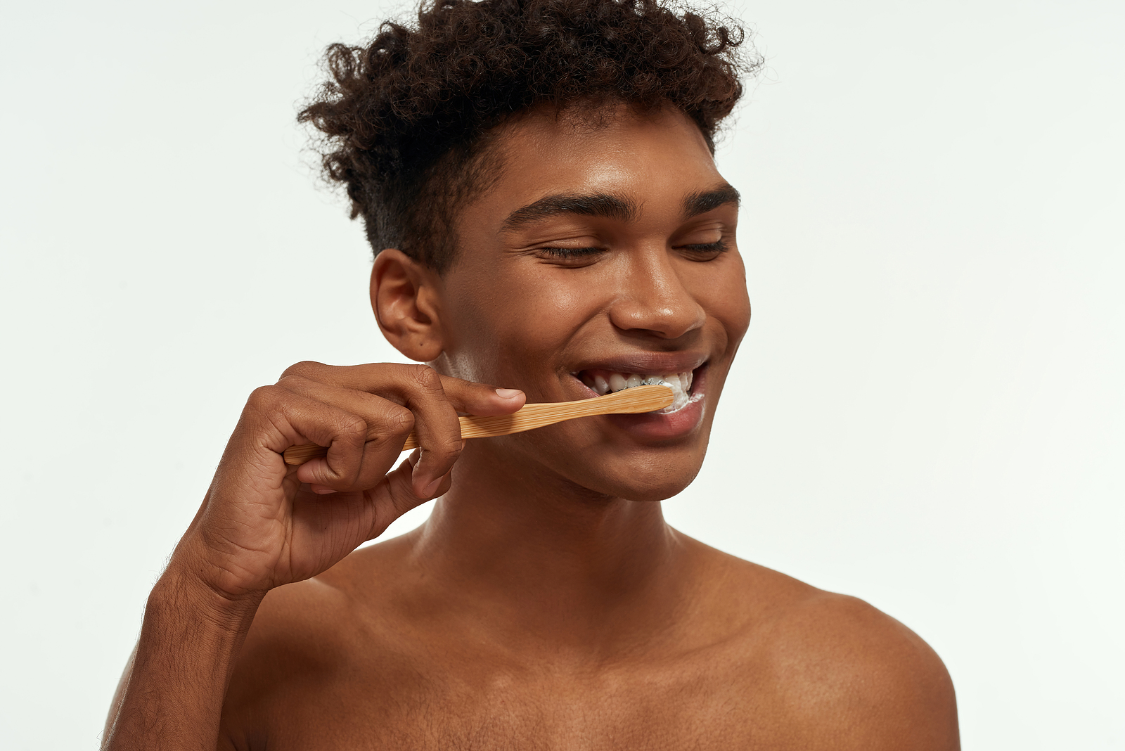 Proper Brushing And Flossing Techniques And Tips