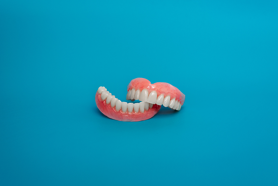 5 Health Problems That Ill-Fitting Dentures Can Cause