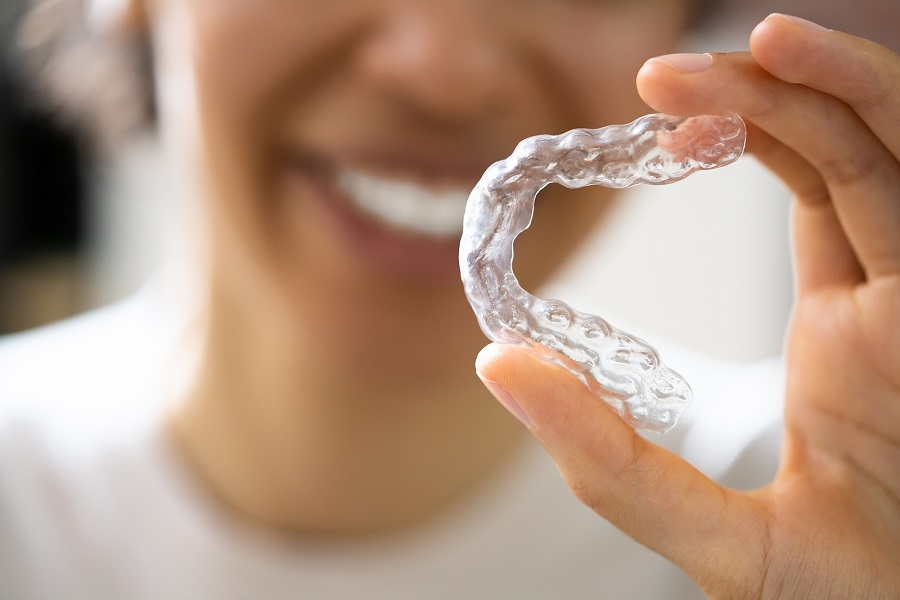 Maximize Your Oral Health and Improve Your Smile with Invisalign