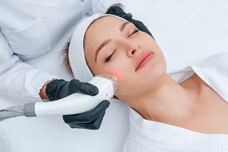 Laser Skin Tightening Treatments for Saggy Skin