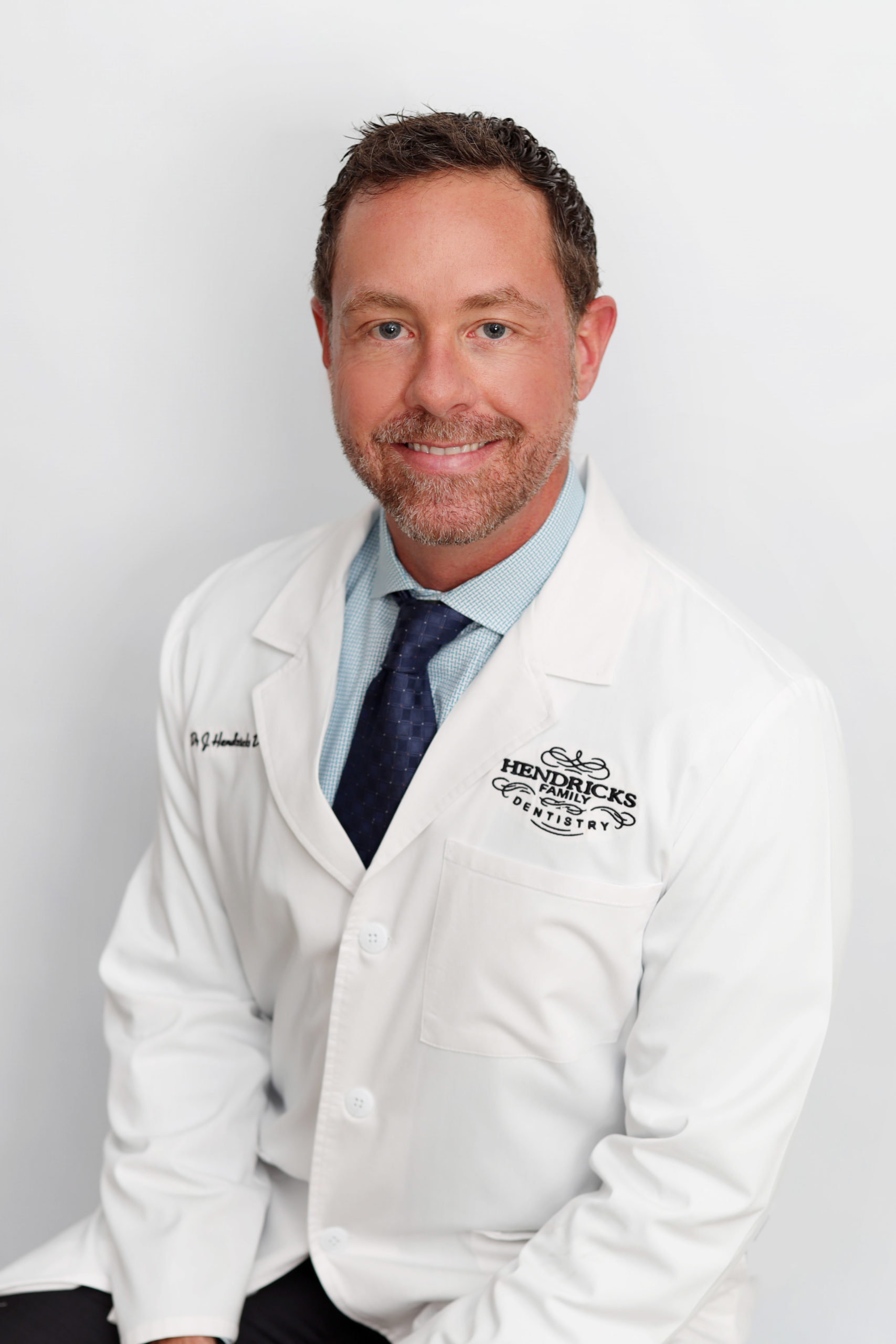 Dr Hendricks Heimtier Zahnarzt About Us | Hendricks Family Dentistry Brunswick, OH
