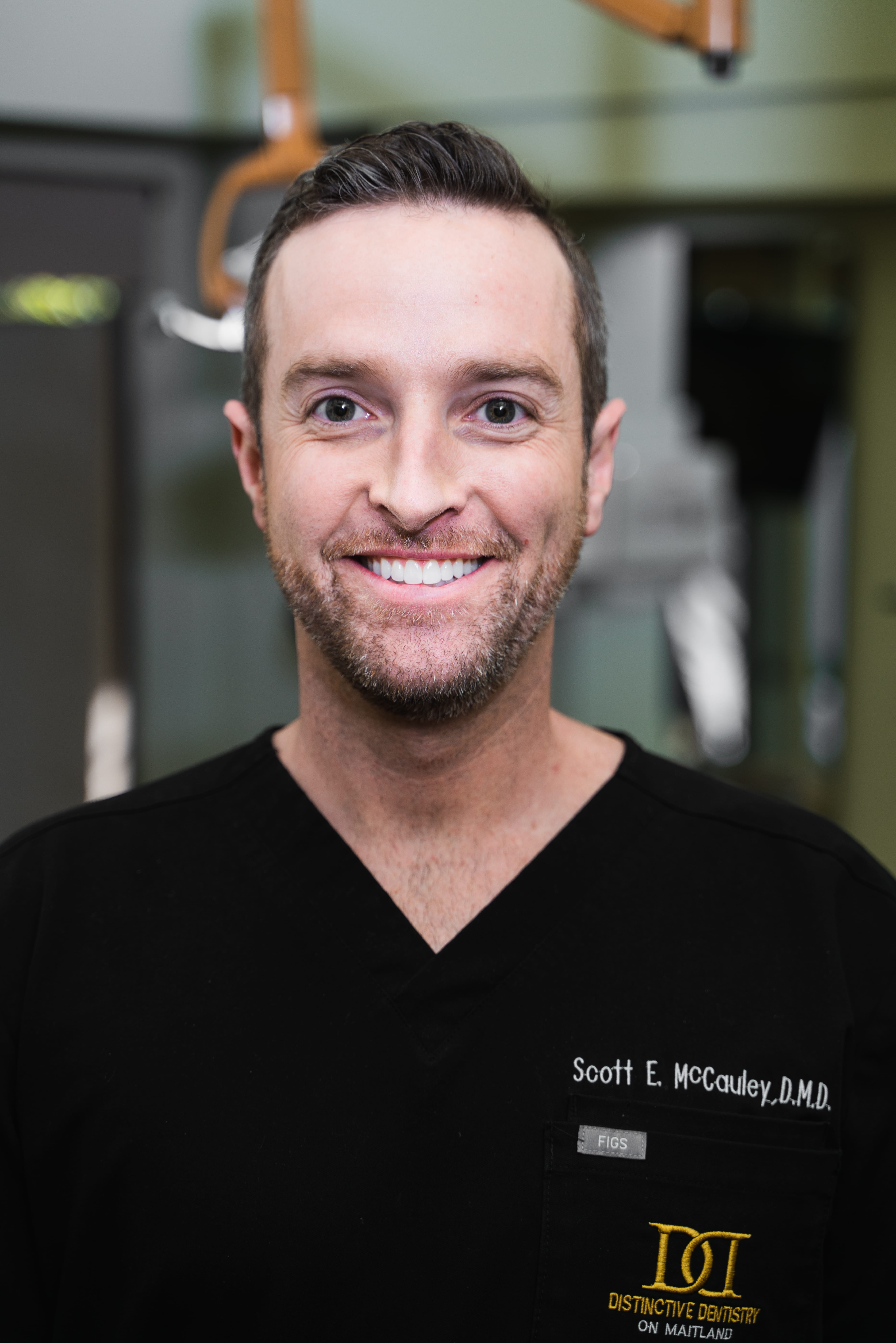 Meet The Dentist DISTINCTIVE DENTISTRY ON MAITLAND Altamonte Springs, FL
