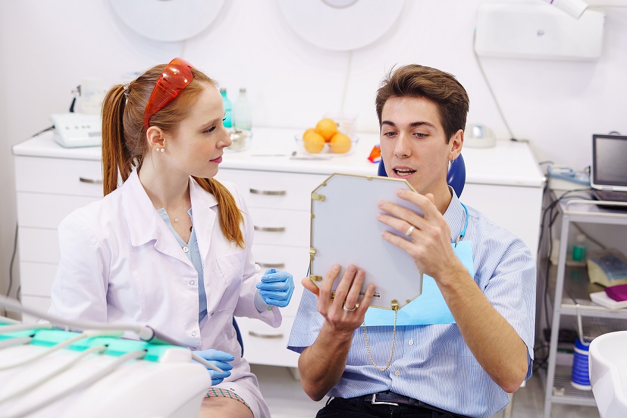 Dentist vs. Hygienist: Who am I Seeing at My Next Dental Visit?