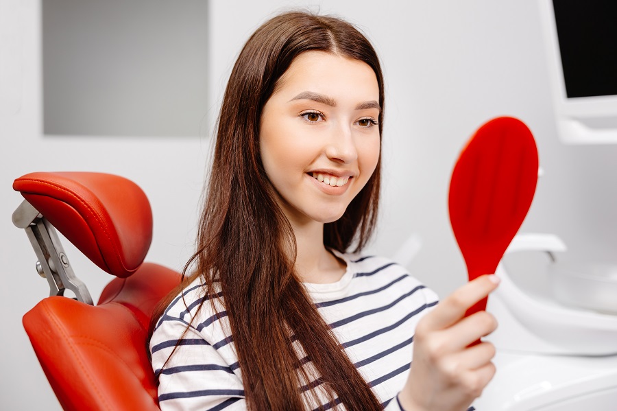 When is Tooth Extraction Necessary? Signs You May Need it for Optimal Oral Health When is Tooth Extraction Necessary? Signs You May Need it for Optimal Oral Health