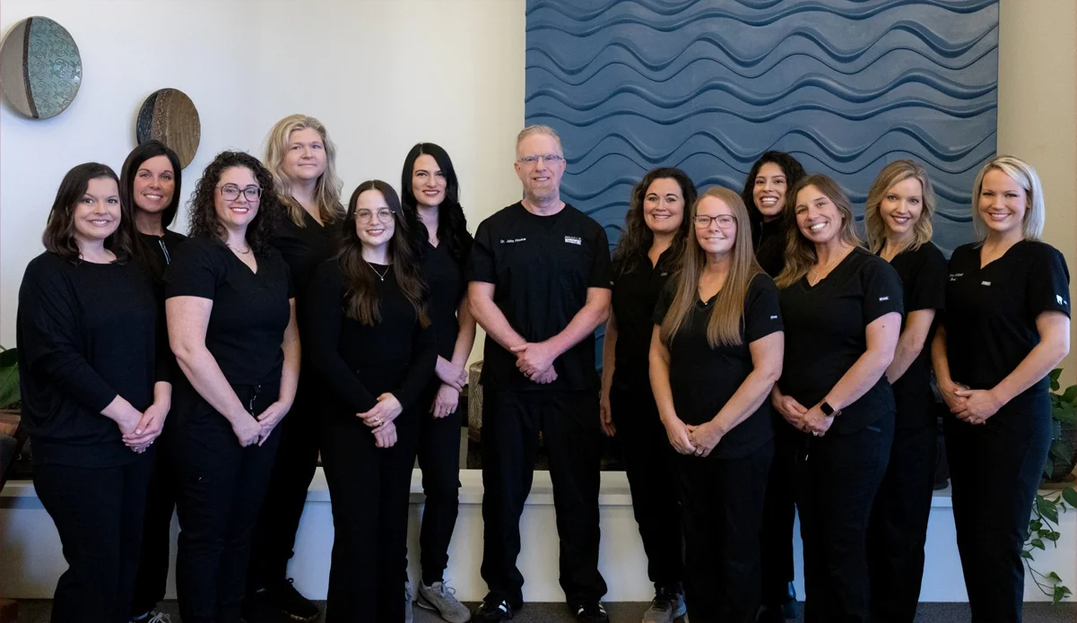 Ceramic-Dental-Veneers-Close