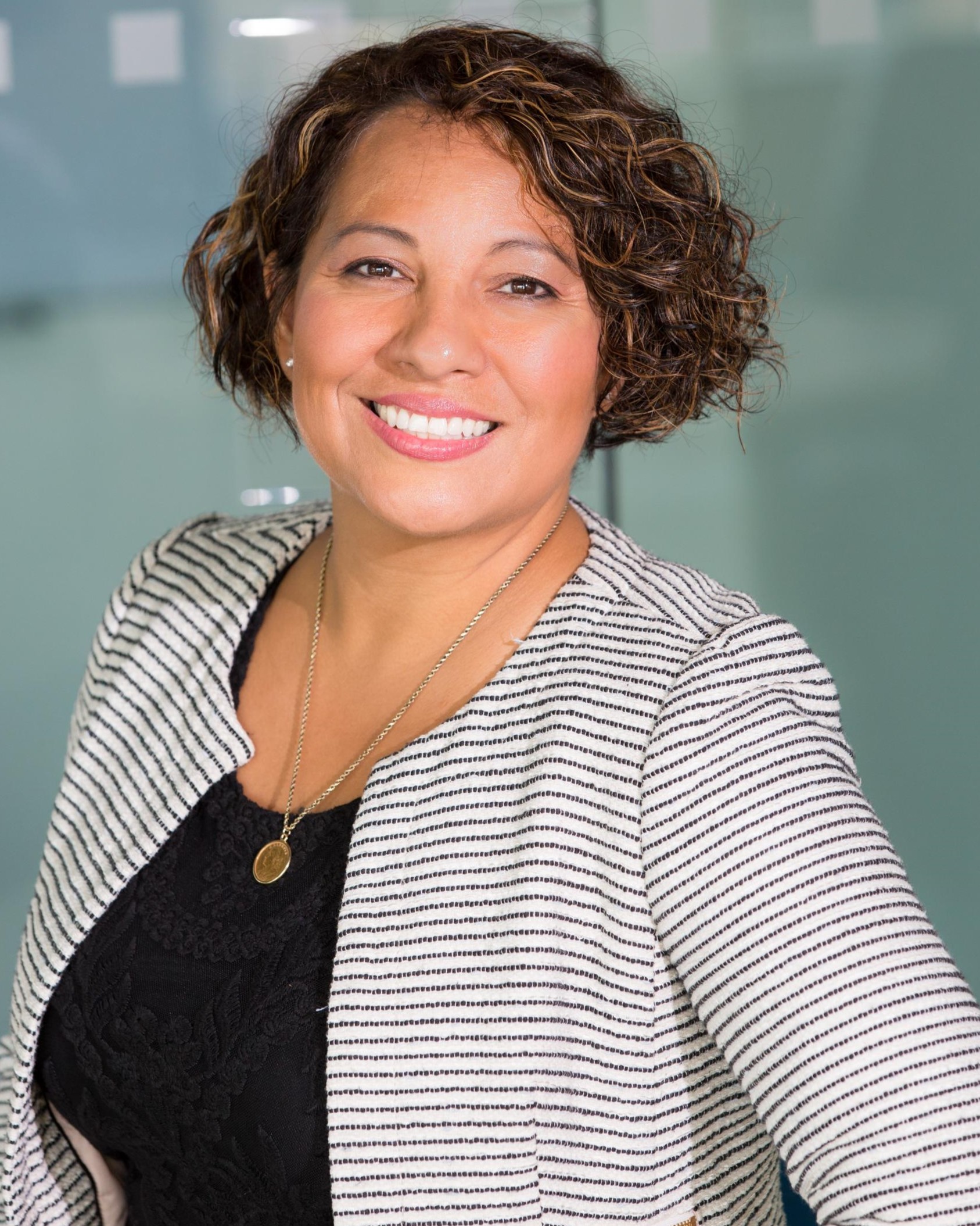 This is a thumbnail image of blog Can Dental Veneers Improve Oral Health?